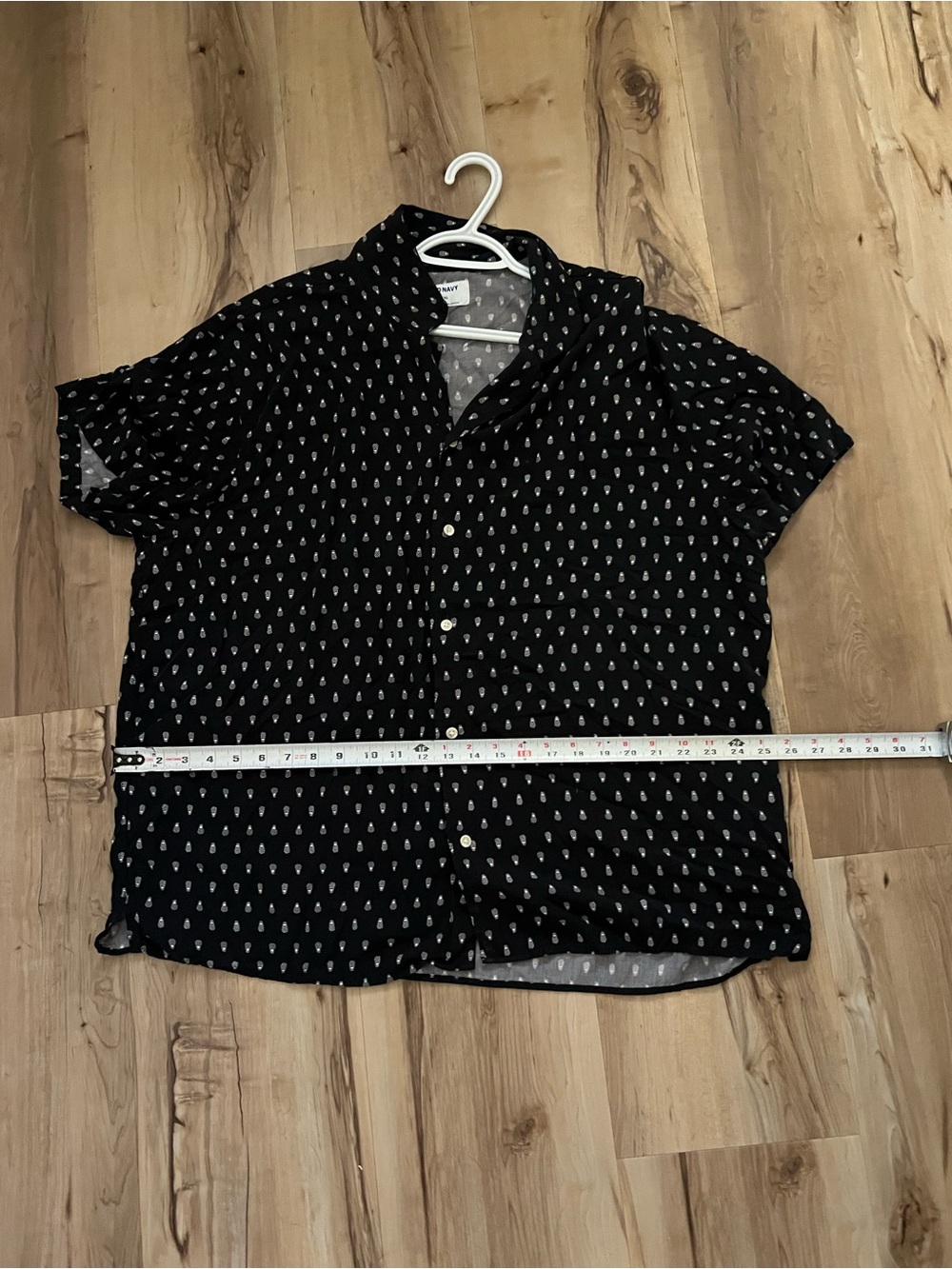 Old Navy Black Short-Sleeve Button-Down Shirt with White Teardrop Print